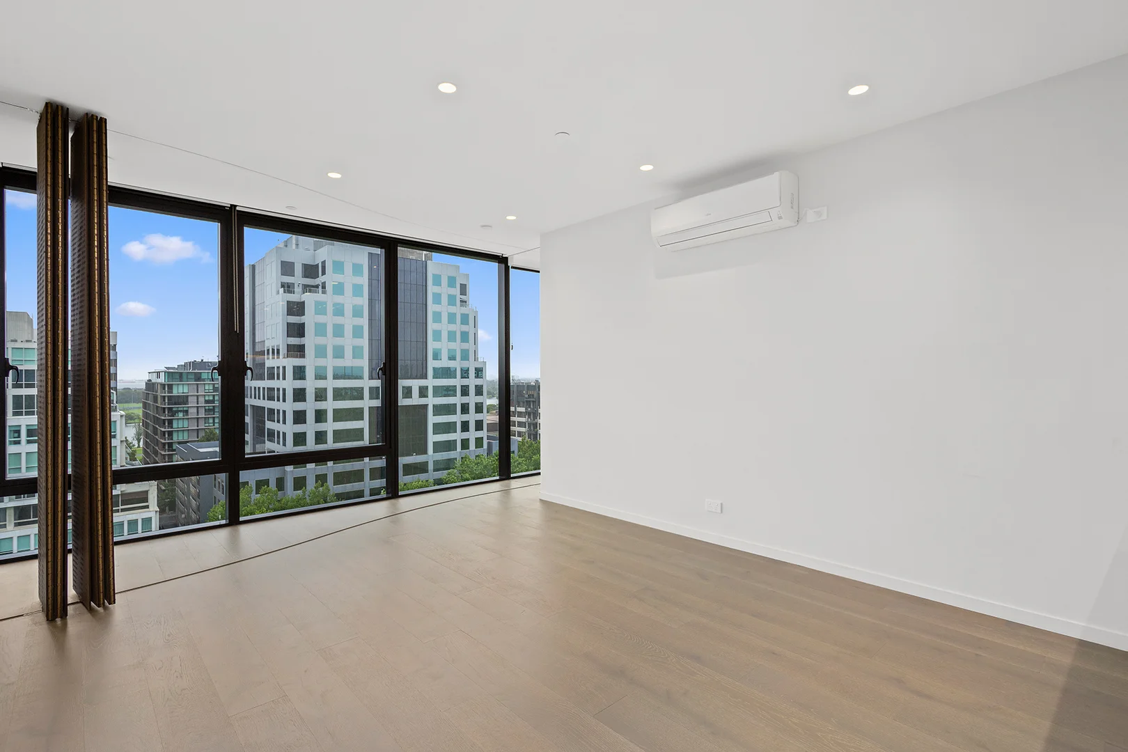 Additional image 3 of 1008/605 St Kilda Road, Melbourne VIC 3004