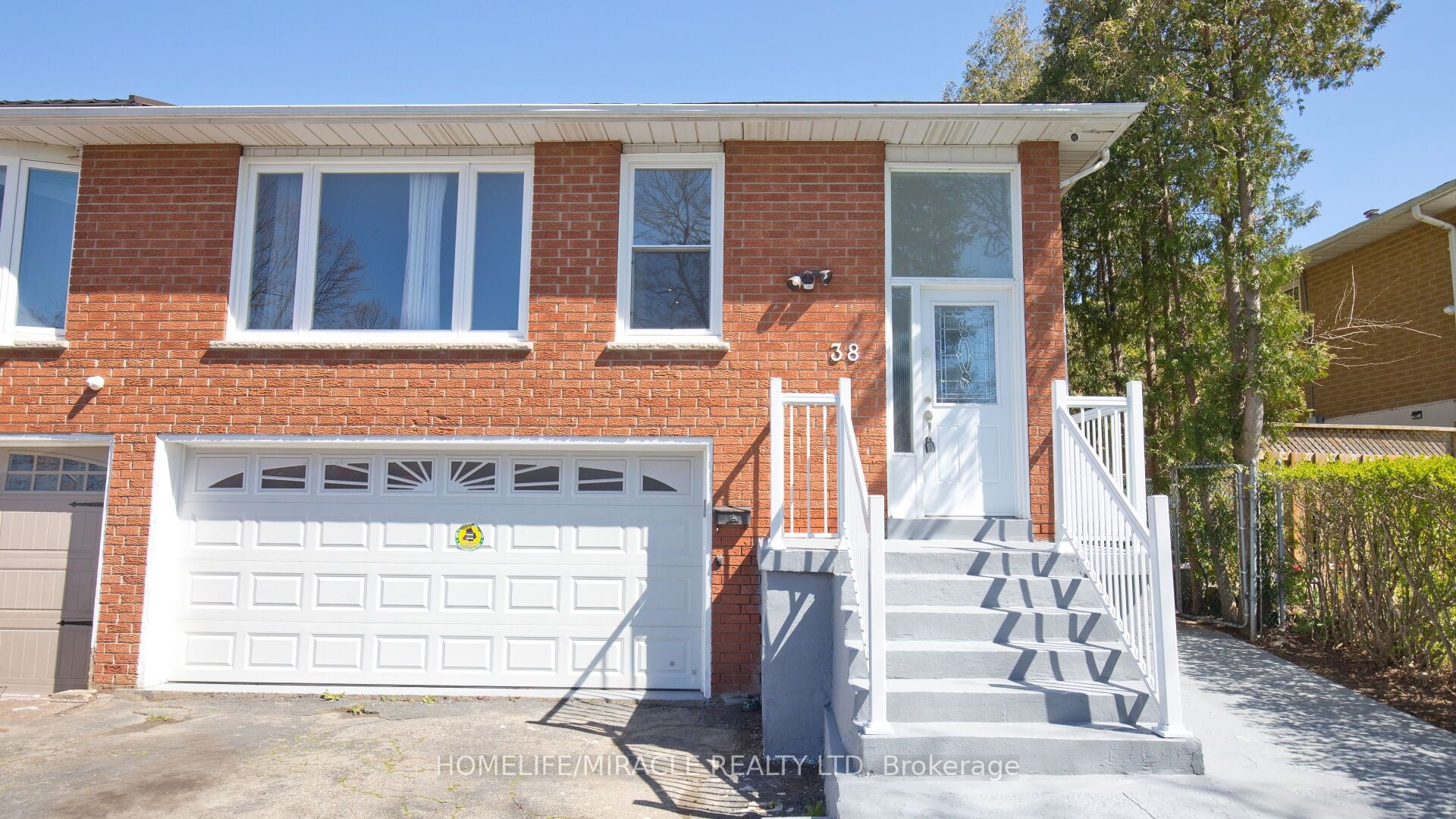 38 Medici Place, Brampton, ON, L6S 3C6