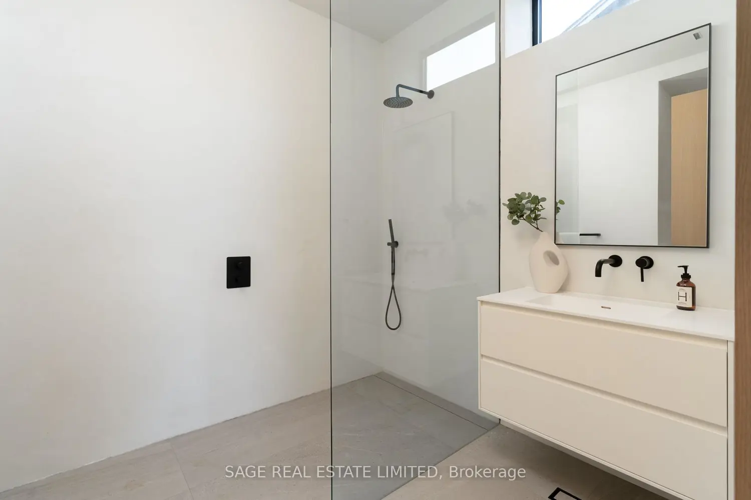 Additional image 11 of 38 Ravensbourne Crescent