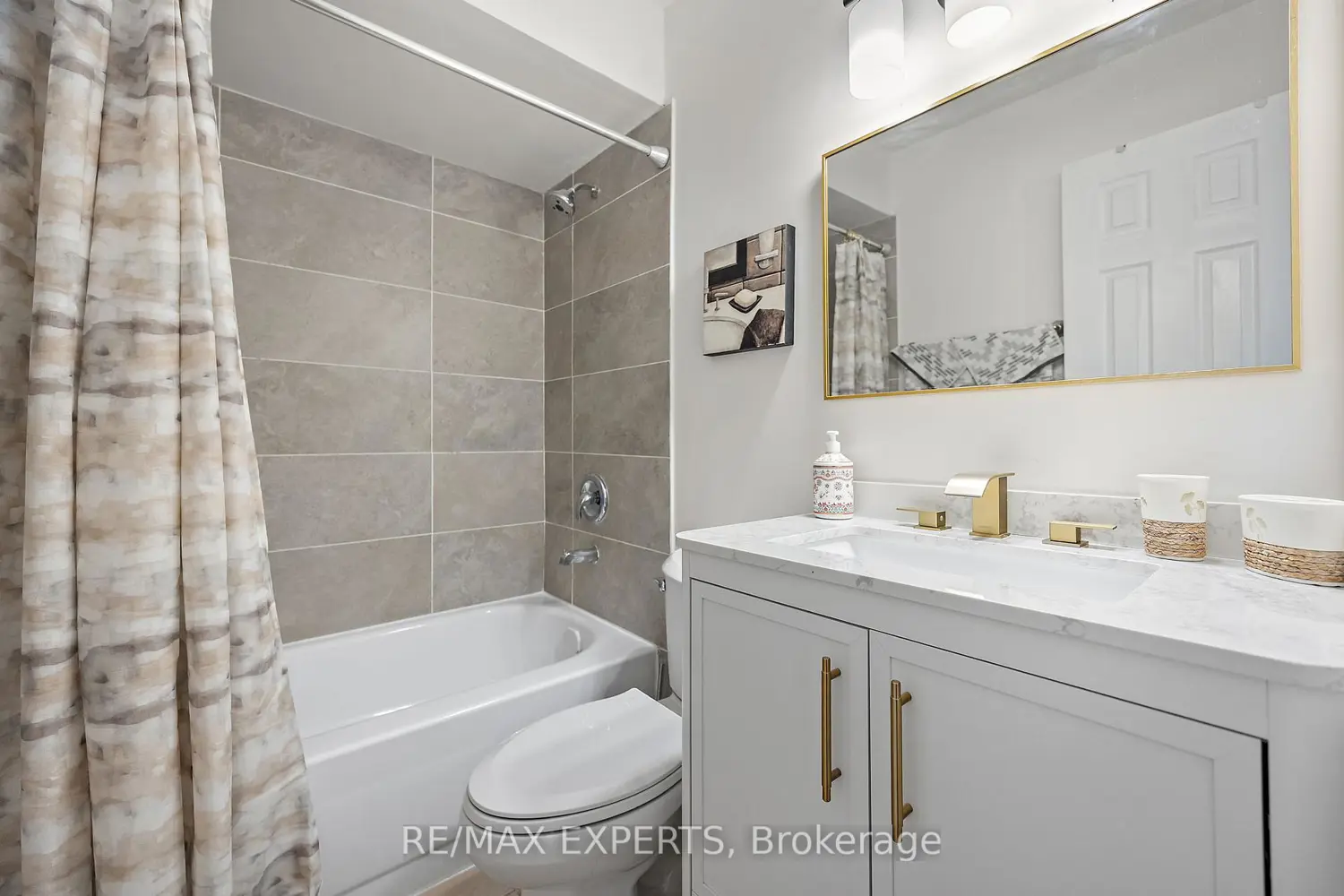 Additional image 13 of 242 Milestone Crescent