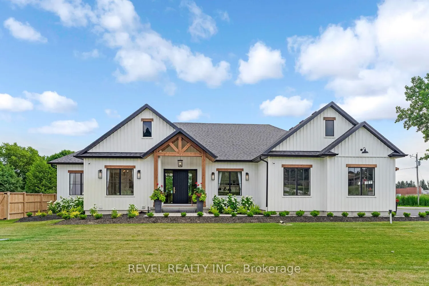 Additional image 2 of 4678 Lobsinger Line