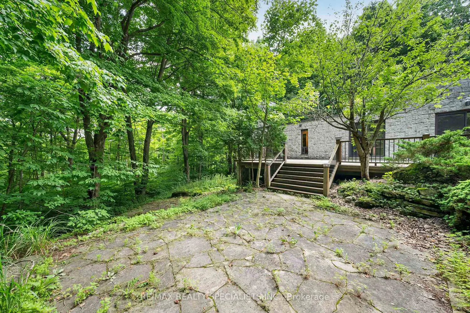 Additional image 5 of 15139 Rockside Road