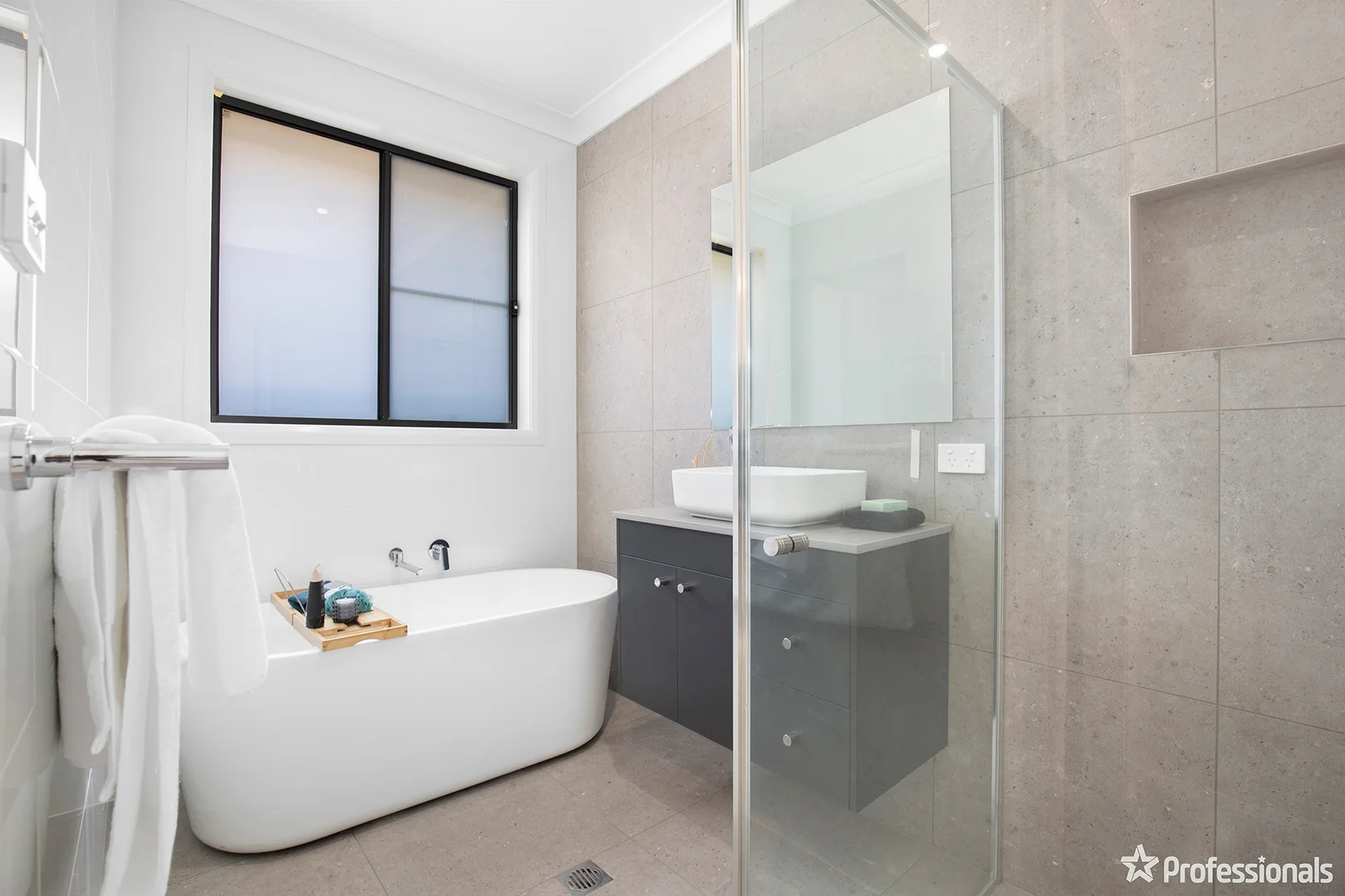 Additional image 5 of 15 Madgwick Drive, Armidale NSW 2350