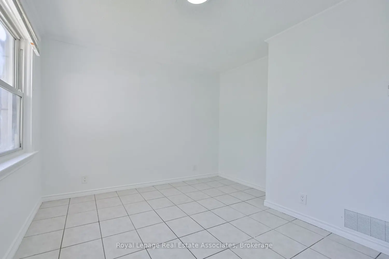 Additional image 3 of 20 East Drive
