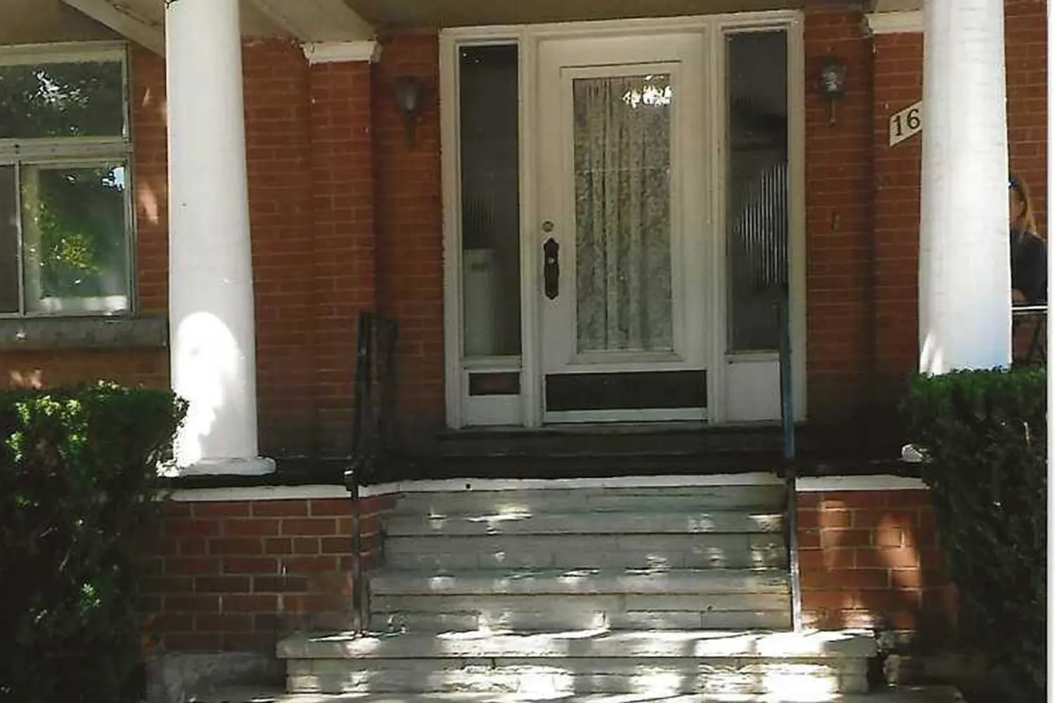 16 Wellington Street