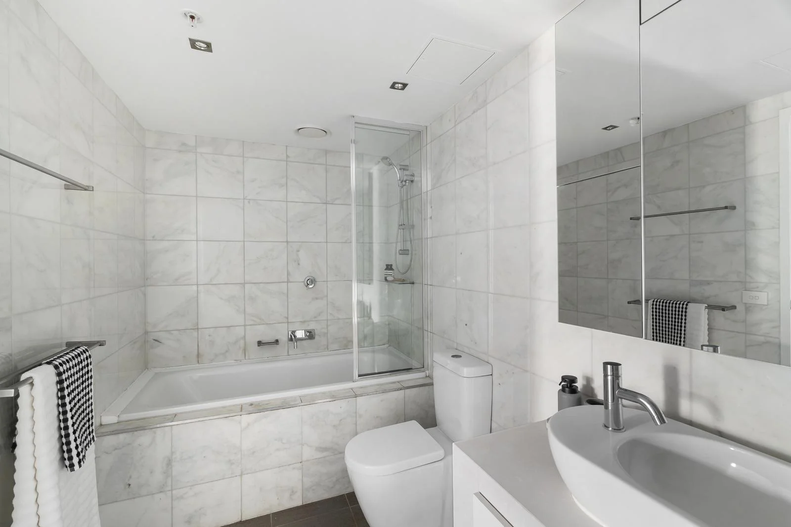 Additional image 6 of 1703/572 St Kilda Road, Melbourne VIC 3004