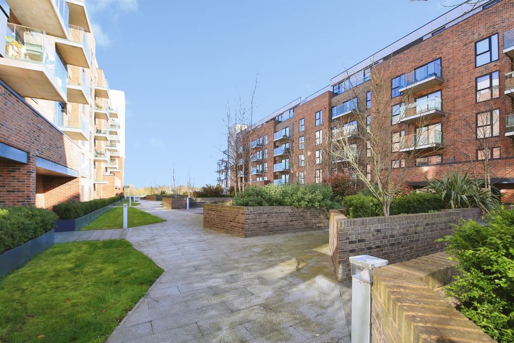 Additional image 13 of 2 bed flat for saleEast Station Road, Fletton Quays, Peterborough PE2