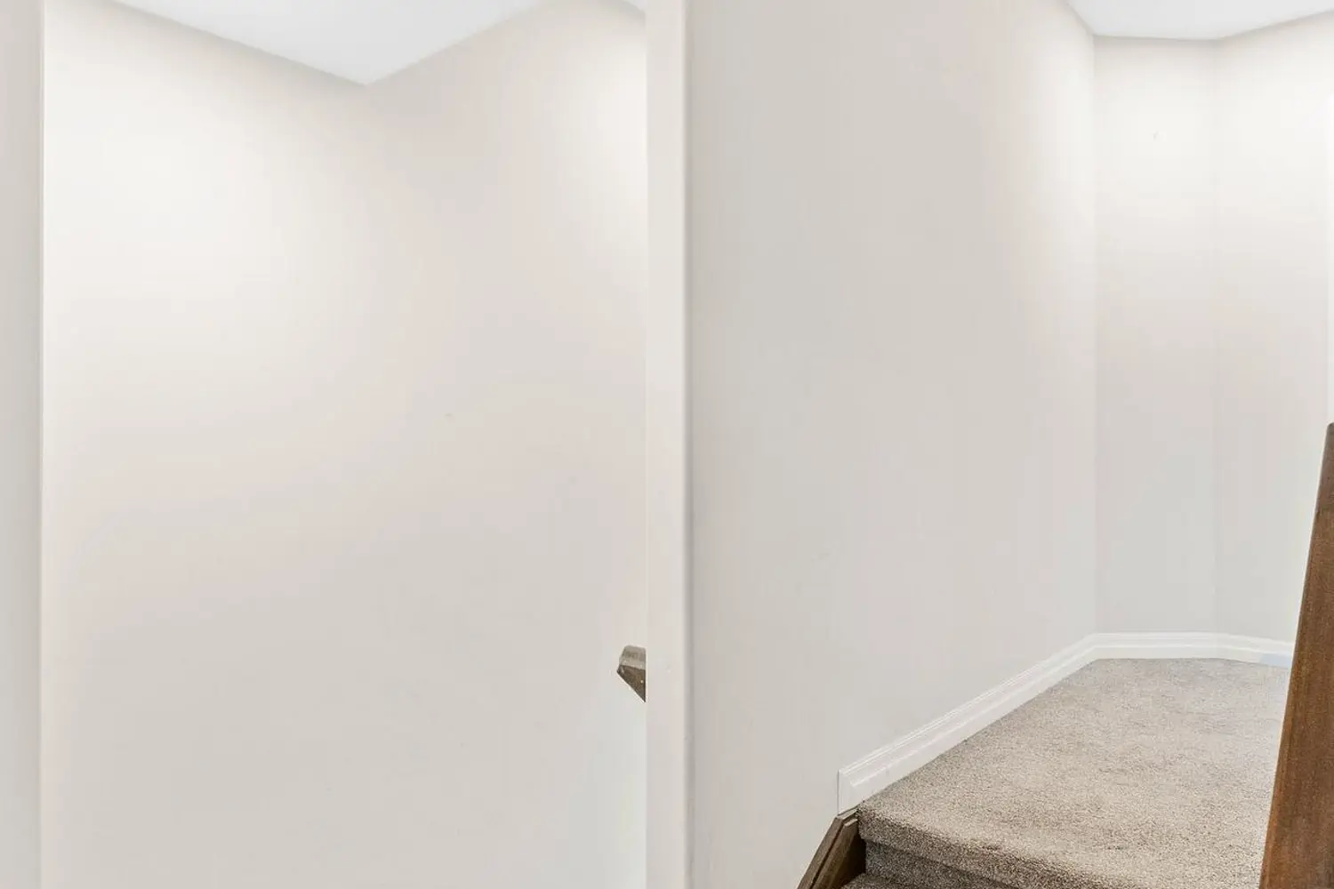 Additional image 10 of 811 Sarnia Road 56