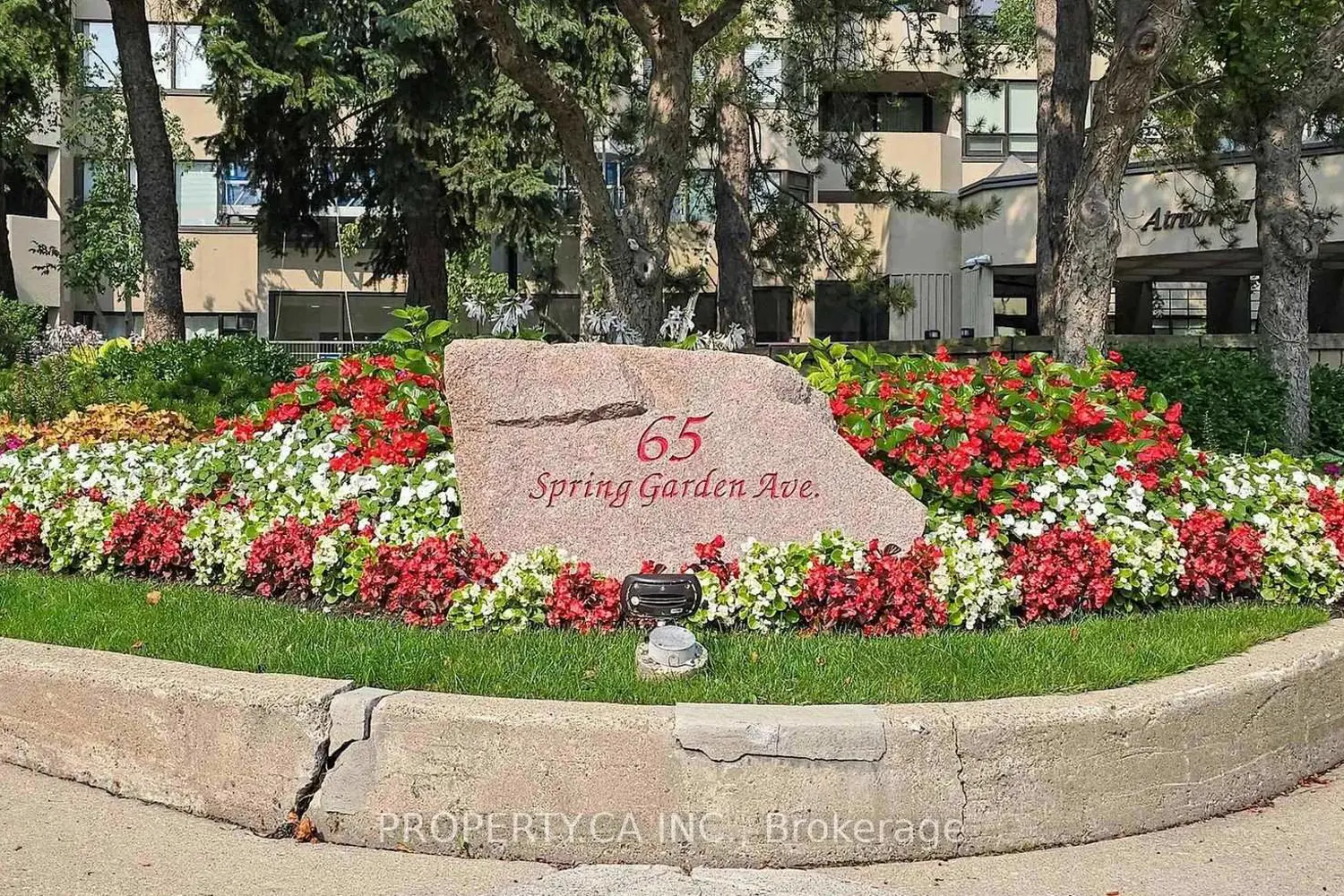 65 Spring Garden Avenue 604