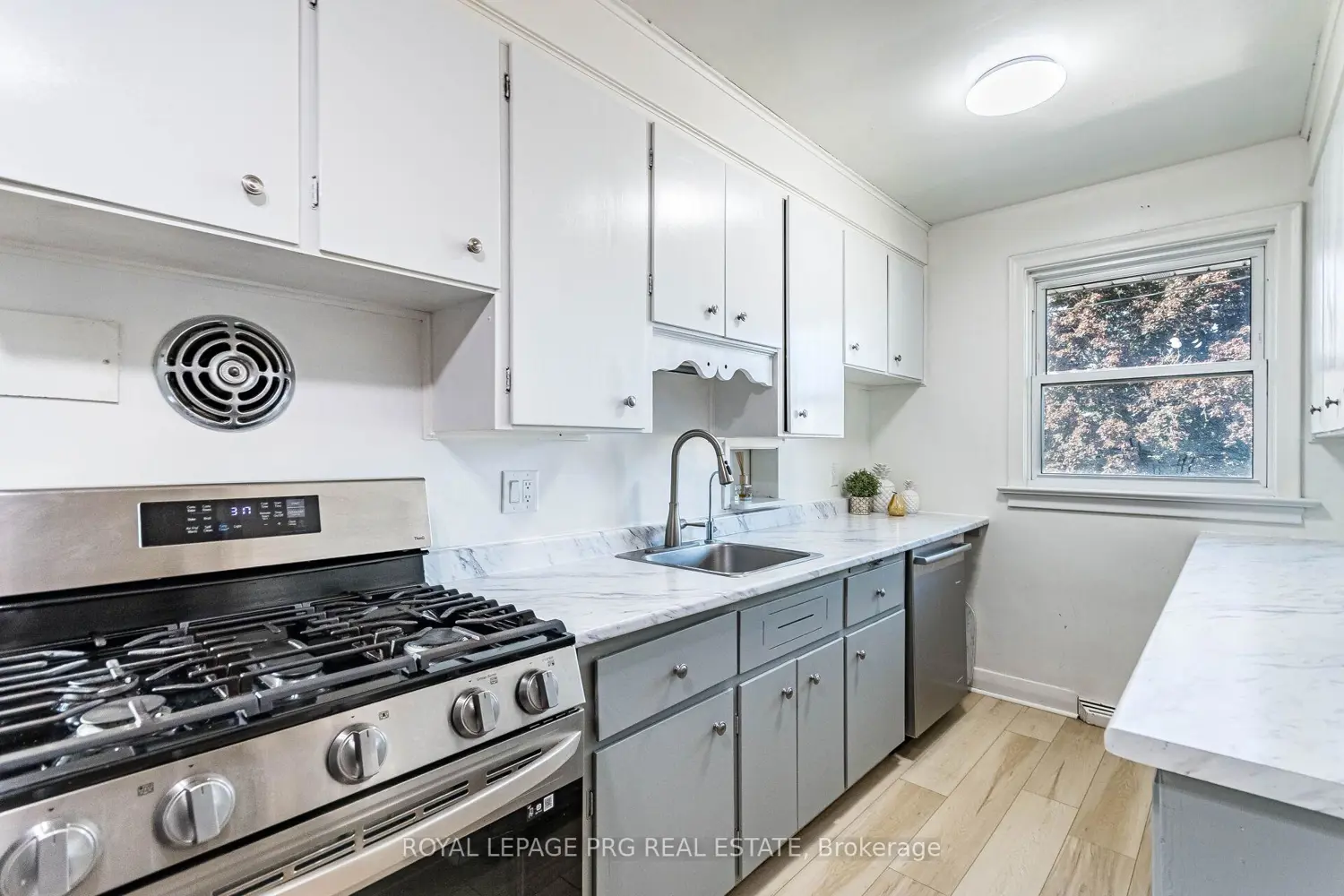 Additional image 11 of 107 Weber Street