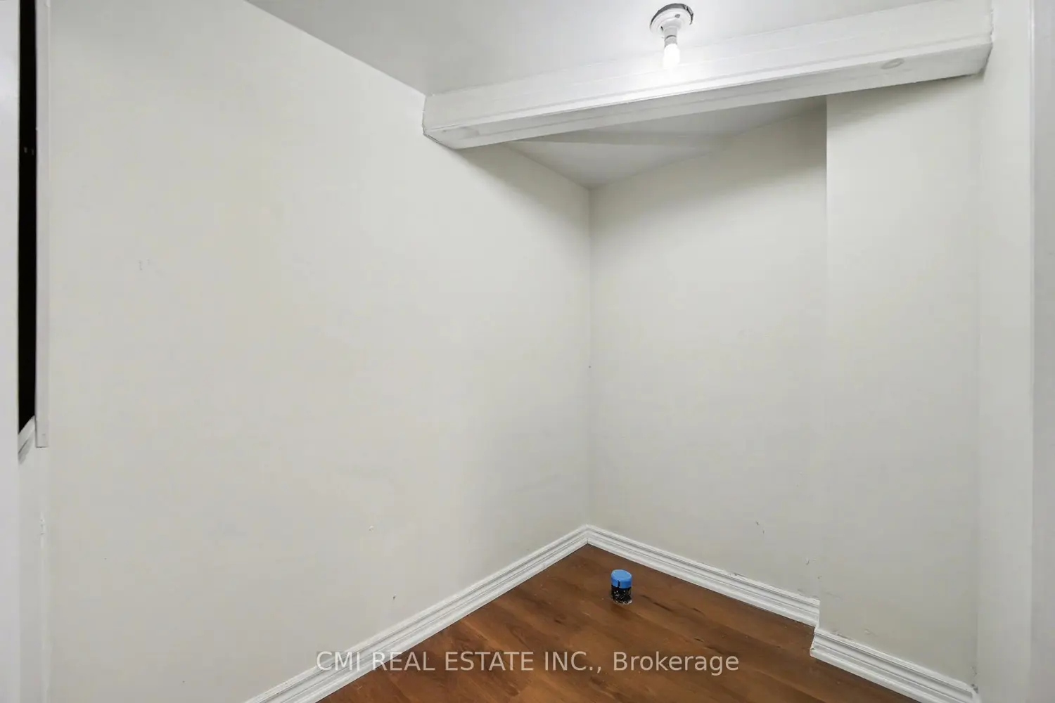 Additional image 14 of 993 Lucerne Crescent