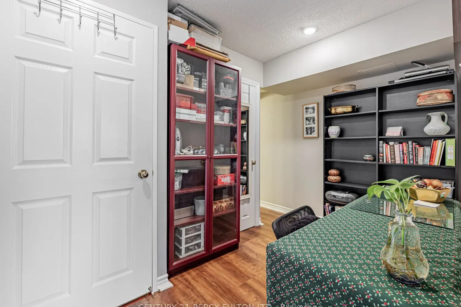 Additional image 16 of 1485 Lakeshore Road 909