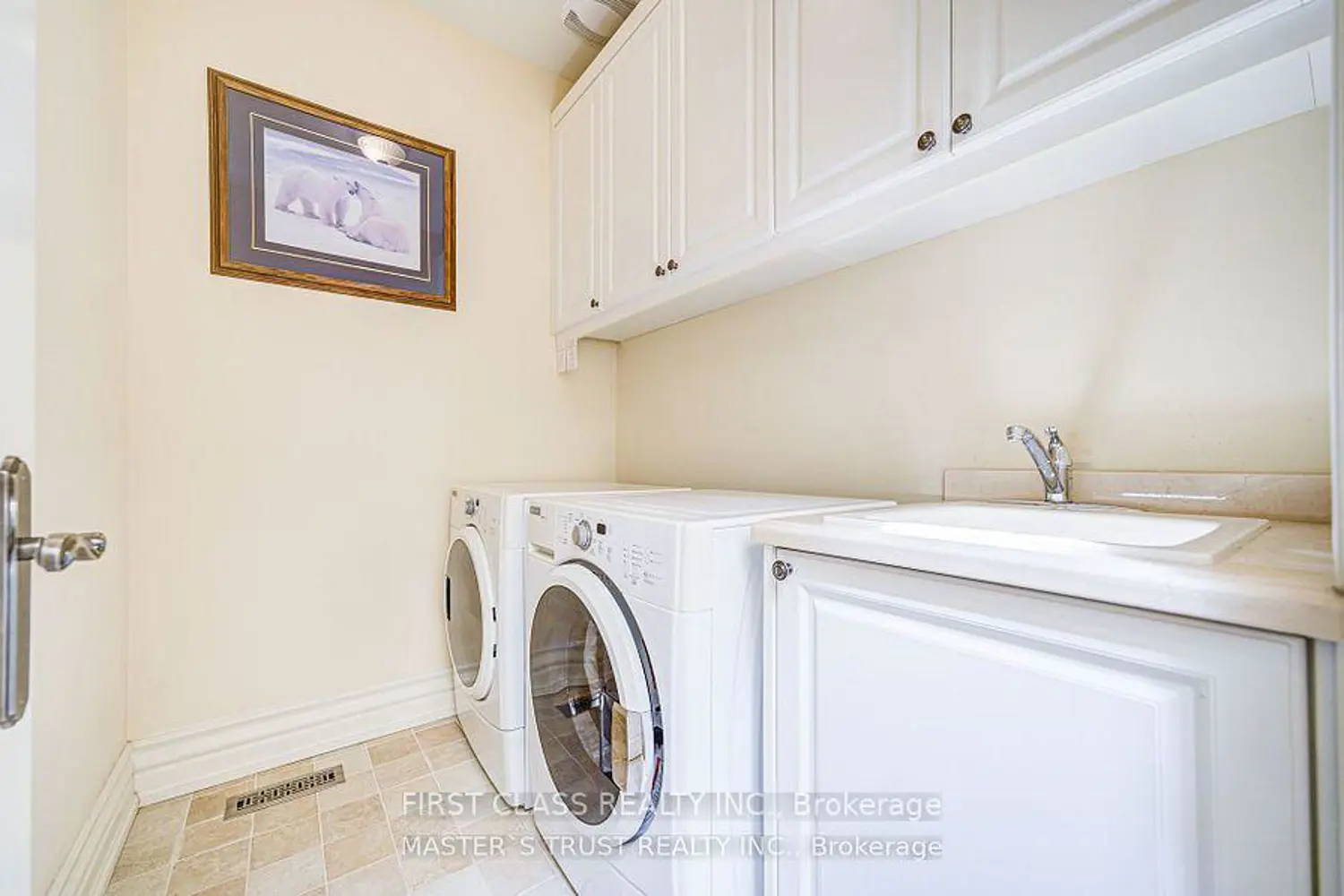 Additional image 13 of 216 Parkview Avenue