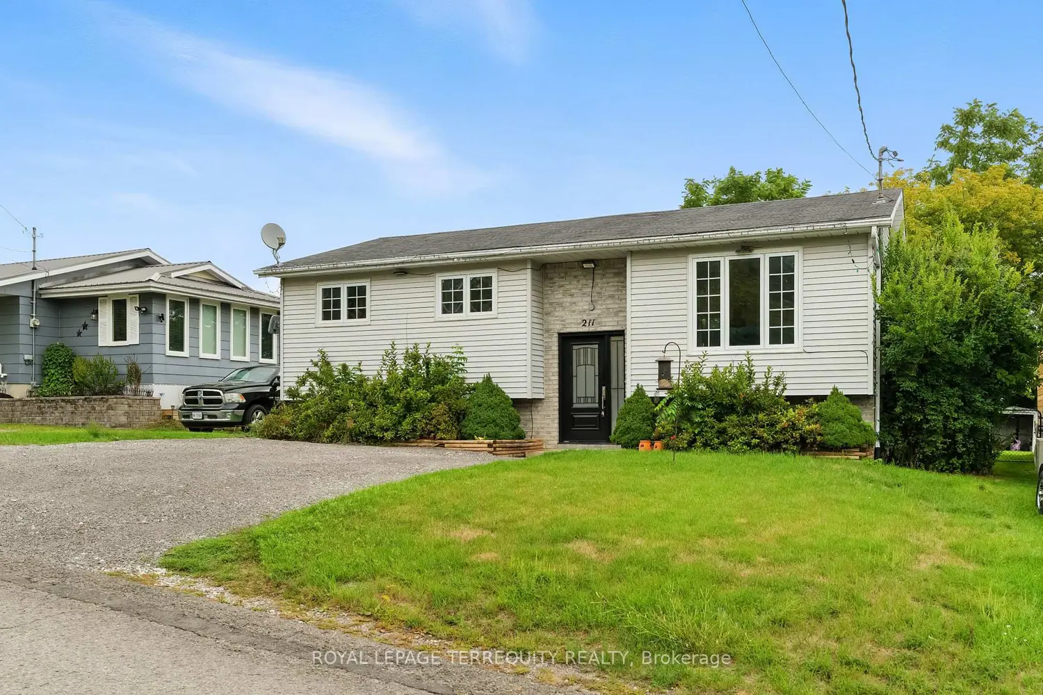 211 William Street photo 2