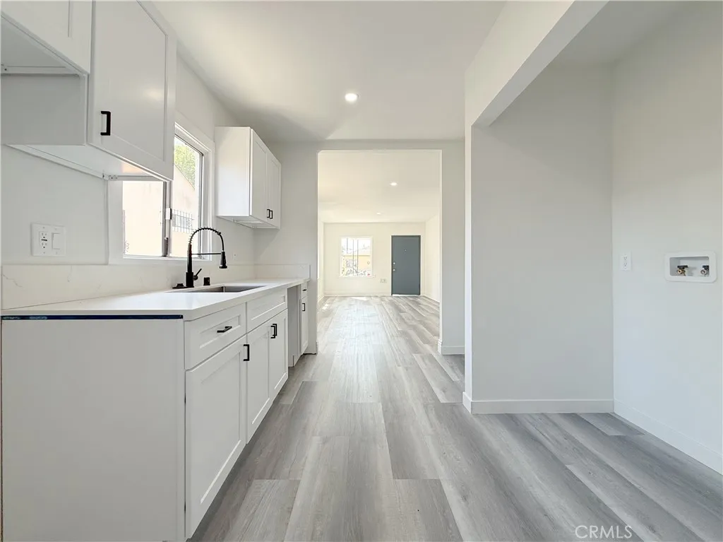 Additional image 8 of 923 E 97th Street, Los Angeles, CA 90002