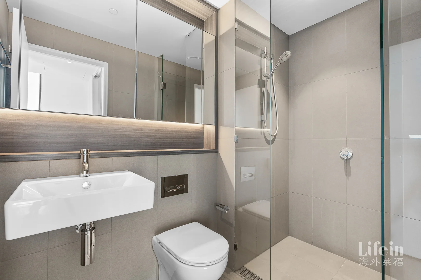 Additional image 8 of 1803/915 Collins Street, Docklands VIC 3008