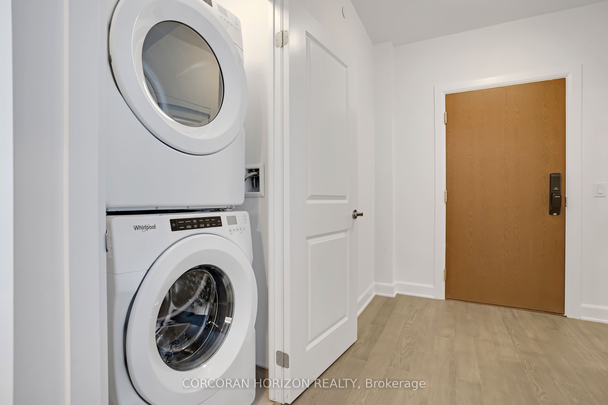 Additional image 3 of 1013-3240 William Coltson Avenue, Oakville, ON, L6H 8C8