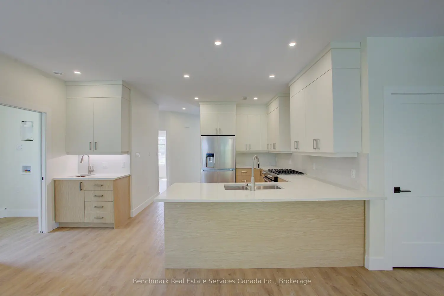 Additional image 8 of 1182 Queen Street 56