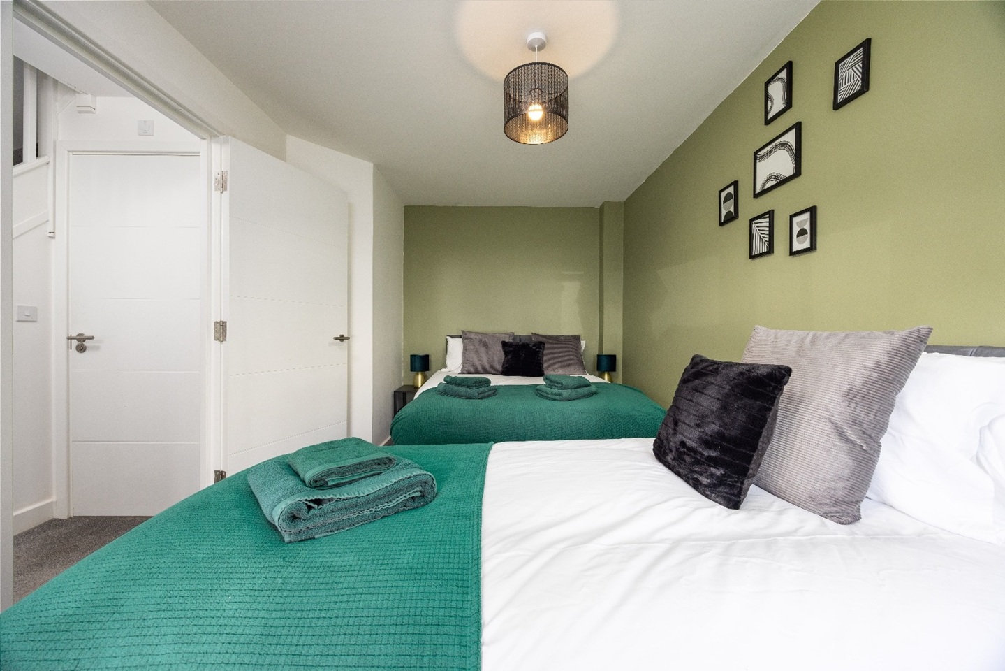 Additional image 10 of 2 Bed Flat, Acacia Garth, LS14, N1 7GU