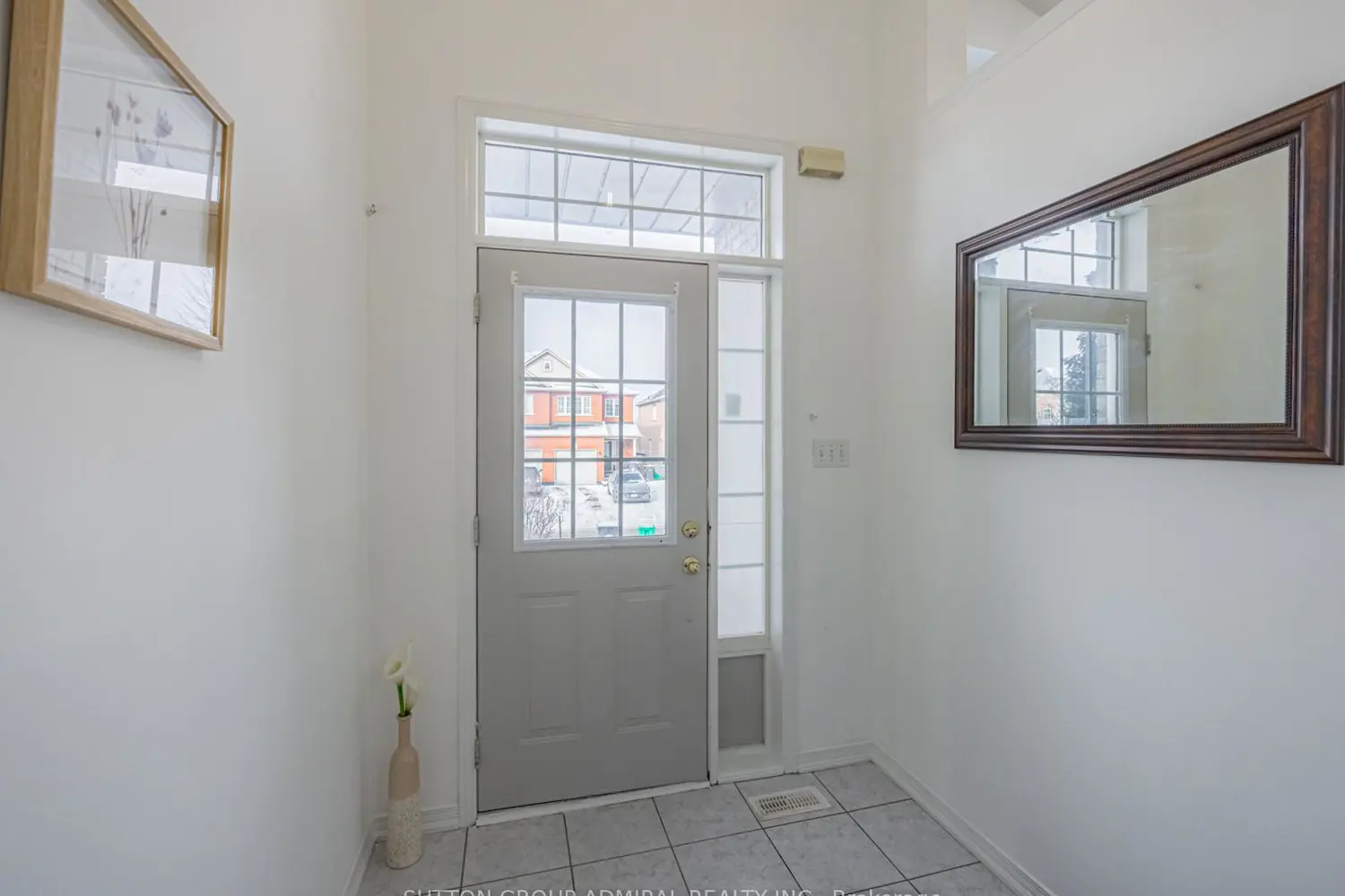 101 River Rock Crescent