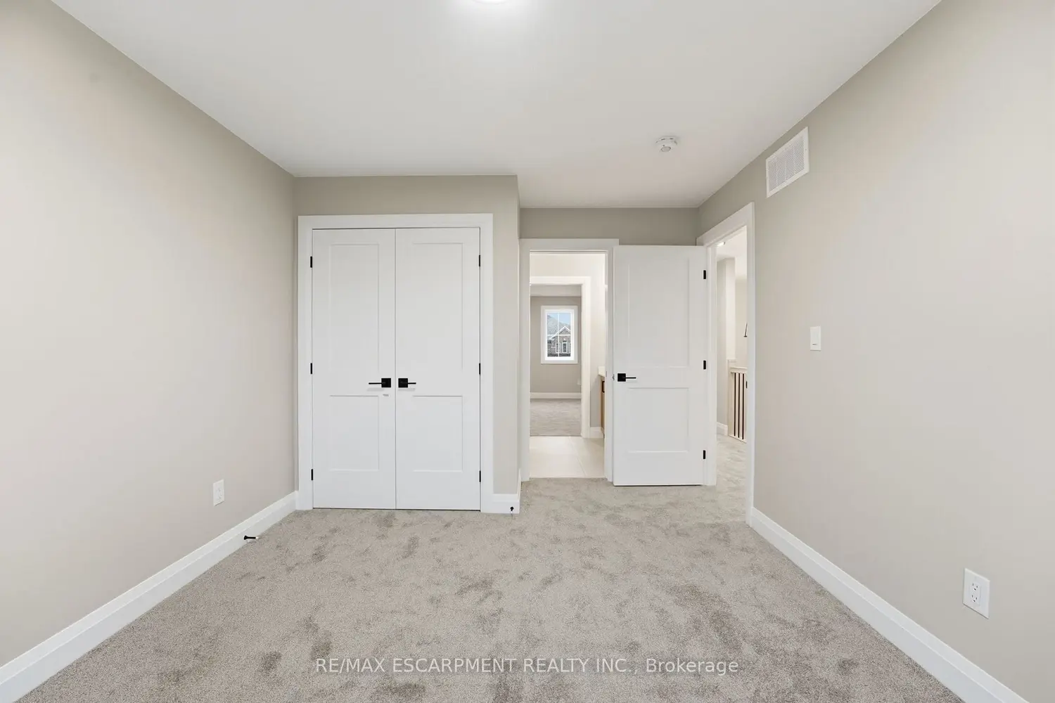 Additional image 14 of 102 Oak Avenue