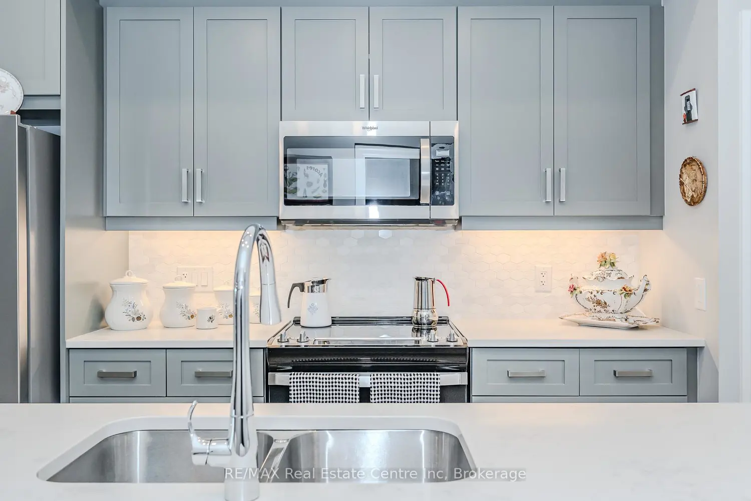 Additional image 4 of 1880 Gordon Street 104