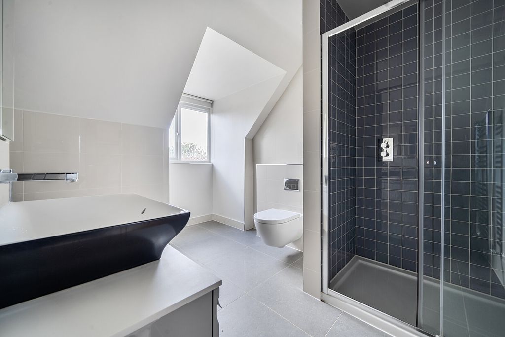 Additional image 15 of 3 bed flat for saleGower Road, Weybridge KT13