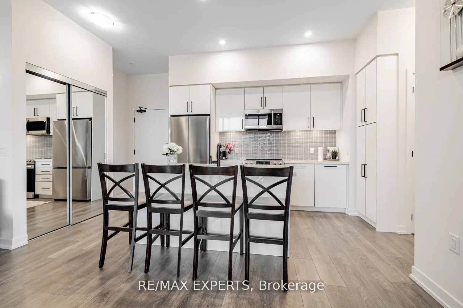 Additional image 8 of 415 Sea Ray Avenue 105