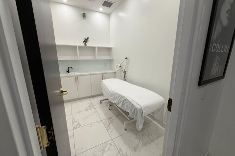 Additional image 7 of 4 rm#2-5027 Hurontario Street, Mississauga, ON, L4Z 3X6
