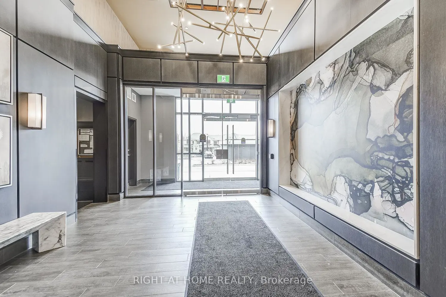 Additional image 4 of 470 Dundas Street 604