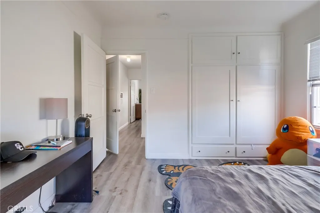 Additional image 32 of 2709 E Van Buren St, Long Beach, CA 90810