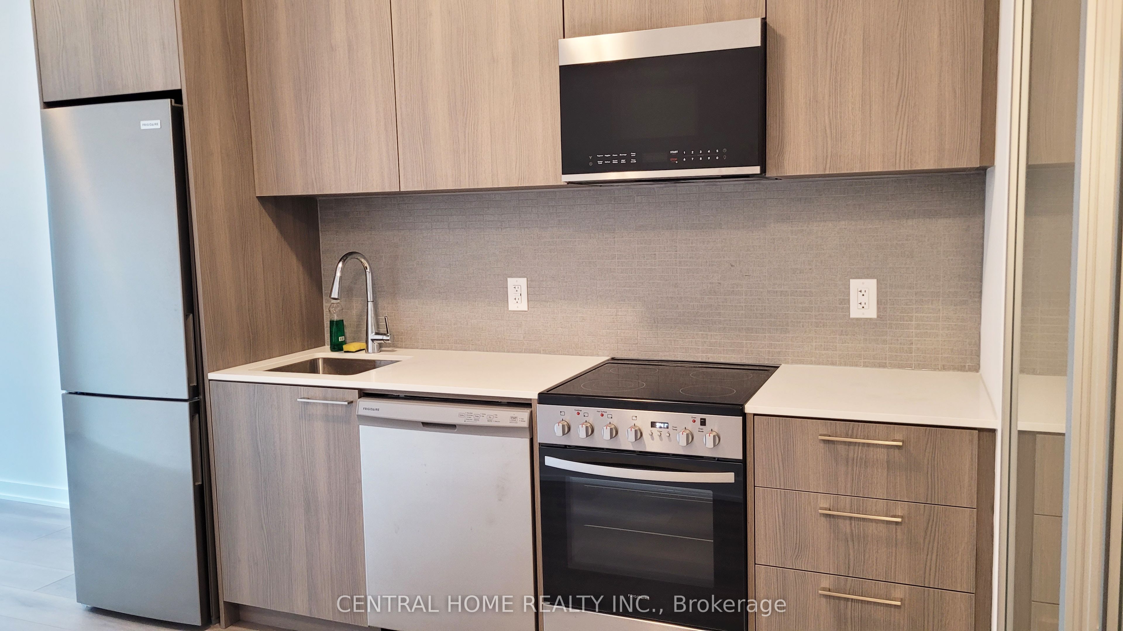 Additional image 6 of 817-7439 Kingston Road, Toronto, ON, M1B 5S3