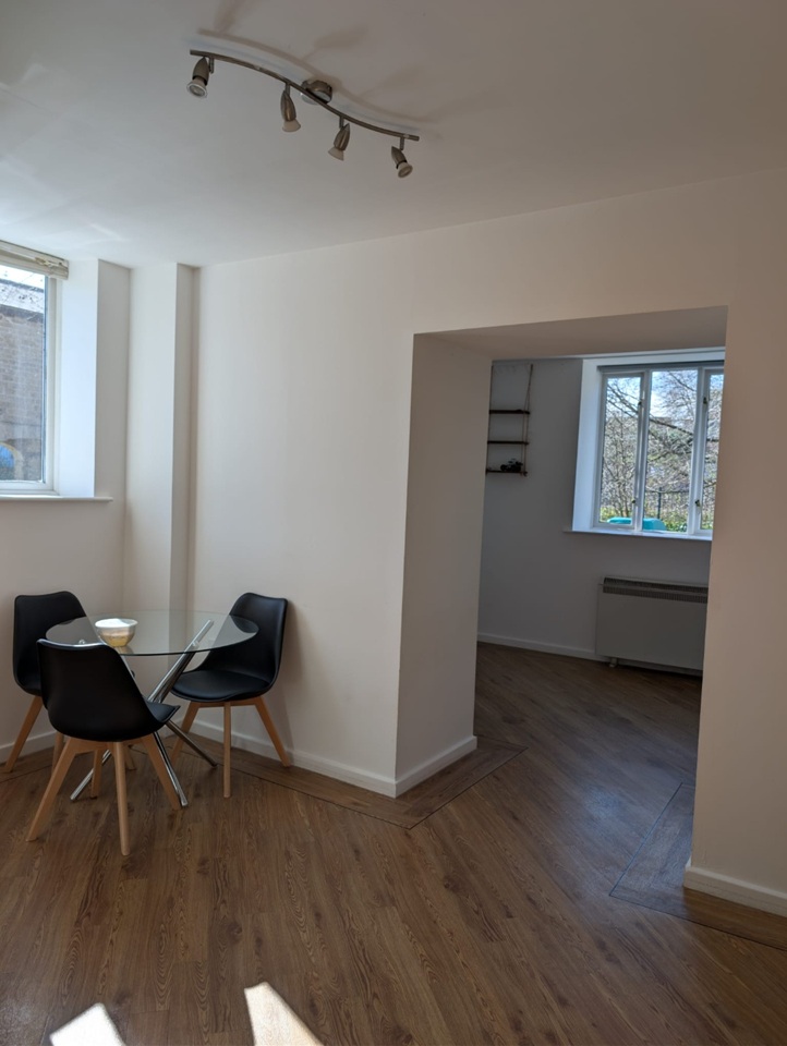 Additional image 2 of 2 Bed Flat, Buslingthorpe Lane, LS7, N1 7GU