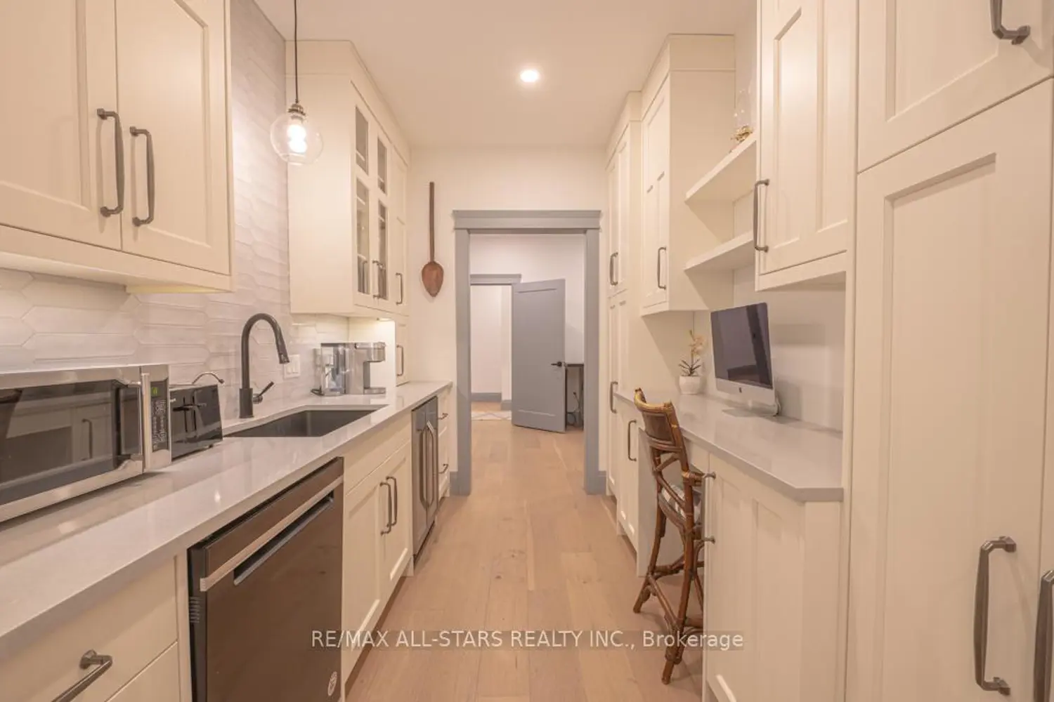 Additional image 12 of 228 Riverside Drive