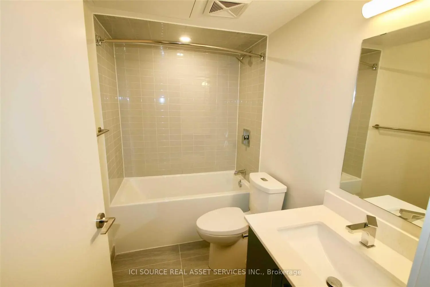 Additional image 9 of 38 Monte Kwinter Court 326
