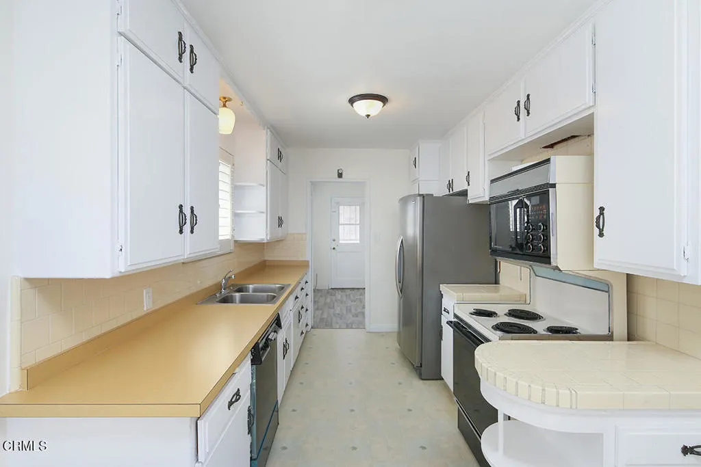 Additional image 7 of 3411 S Cochran Avenue, Los Angeles, CA 90016