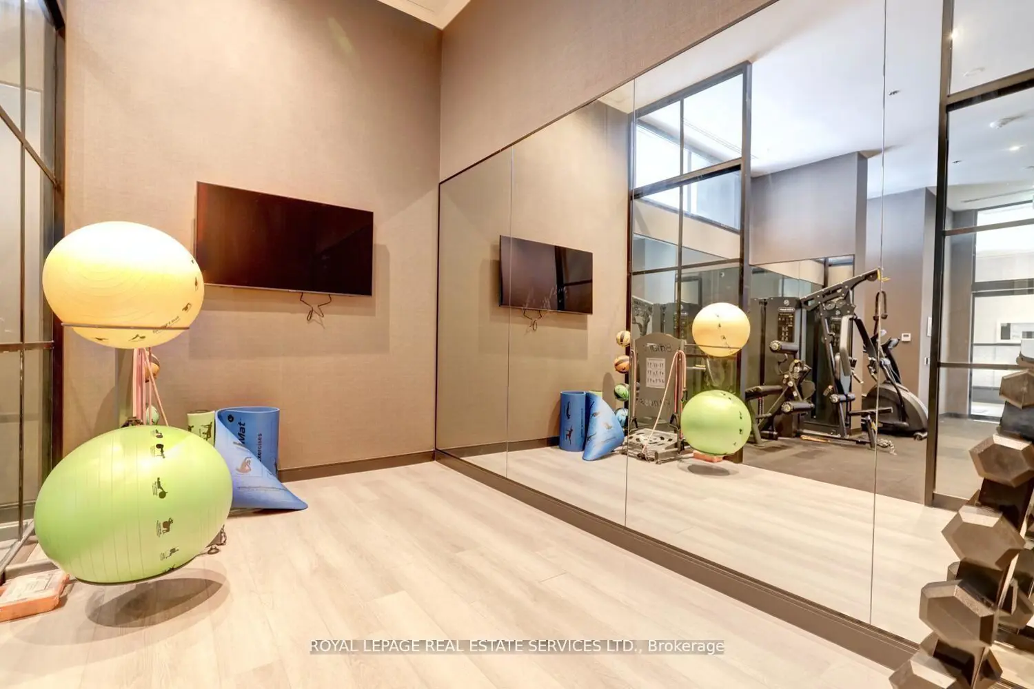 Additional image 20 of 3005 Pine Glen Road 712