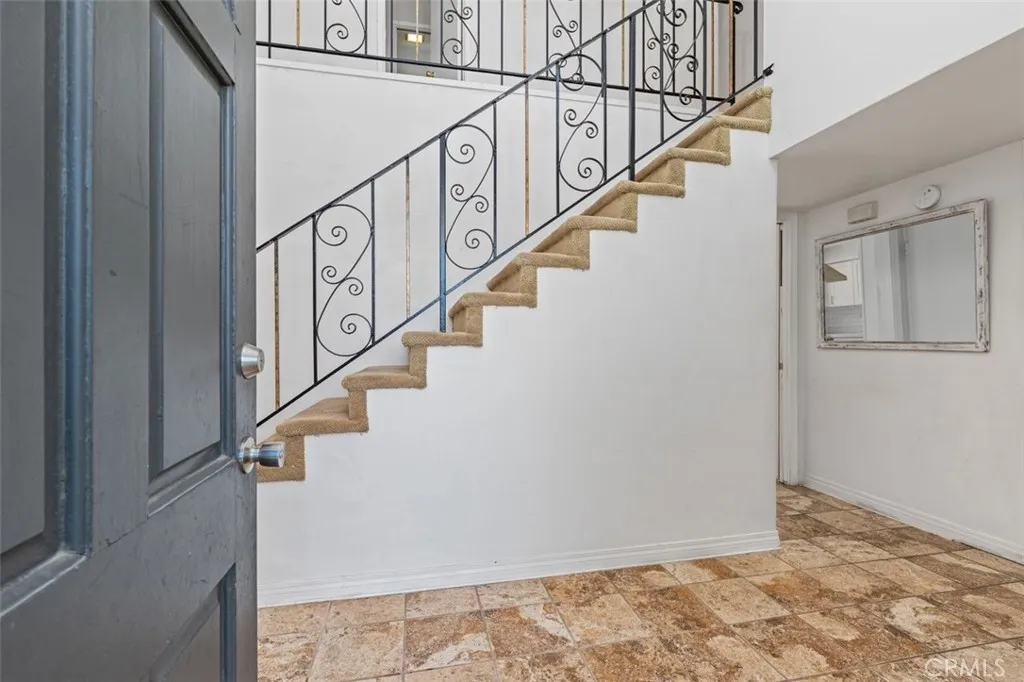 Additional image 5 of 21801 Providencia St, Woodland Hills, CA 91364