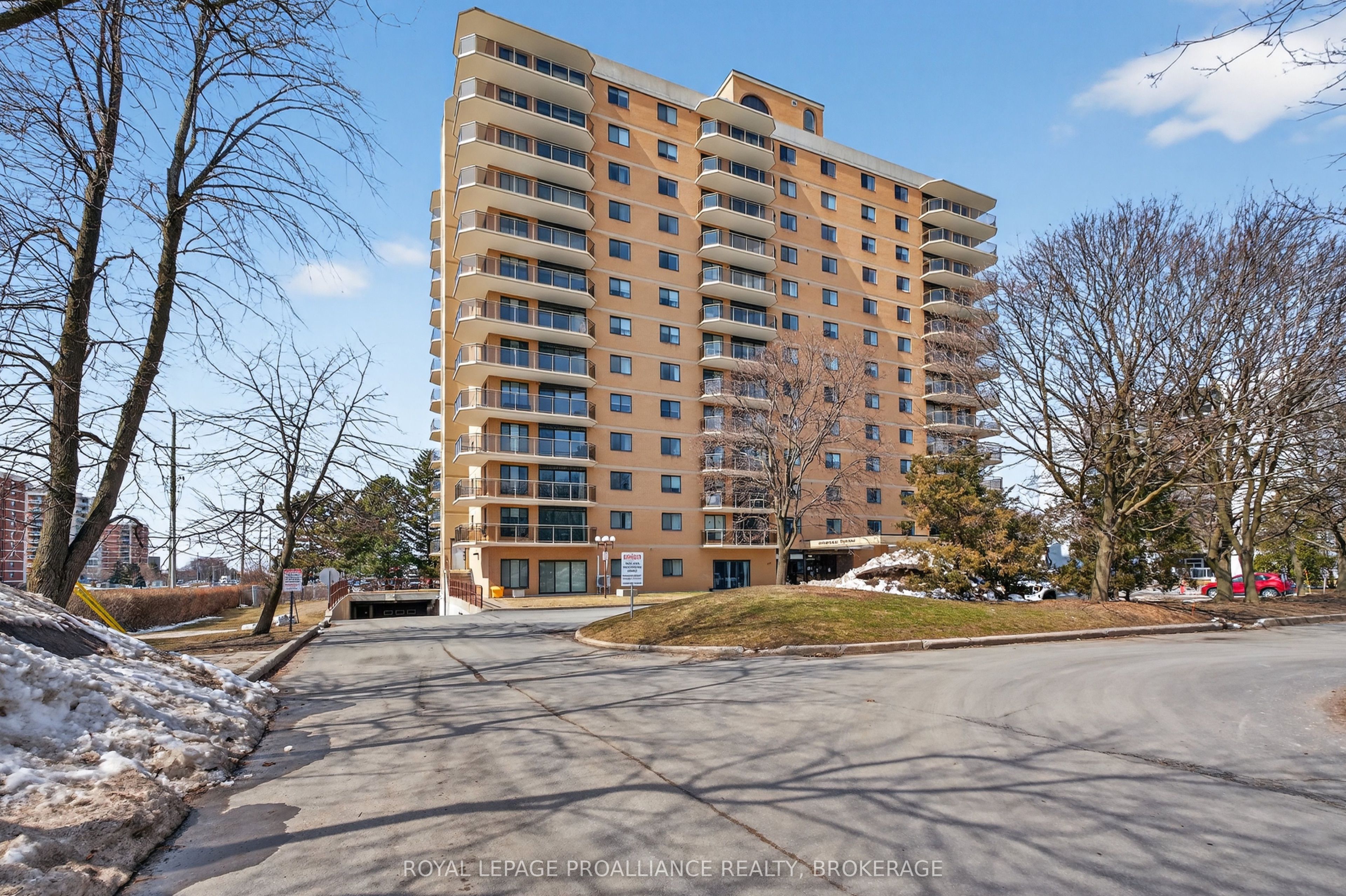 1006-257 Bath Road, Kingston, ON, K7M 7T3