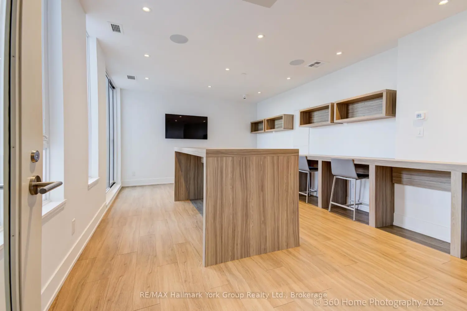 Additional image 16 of 3100 Keele Street 534