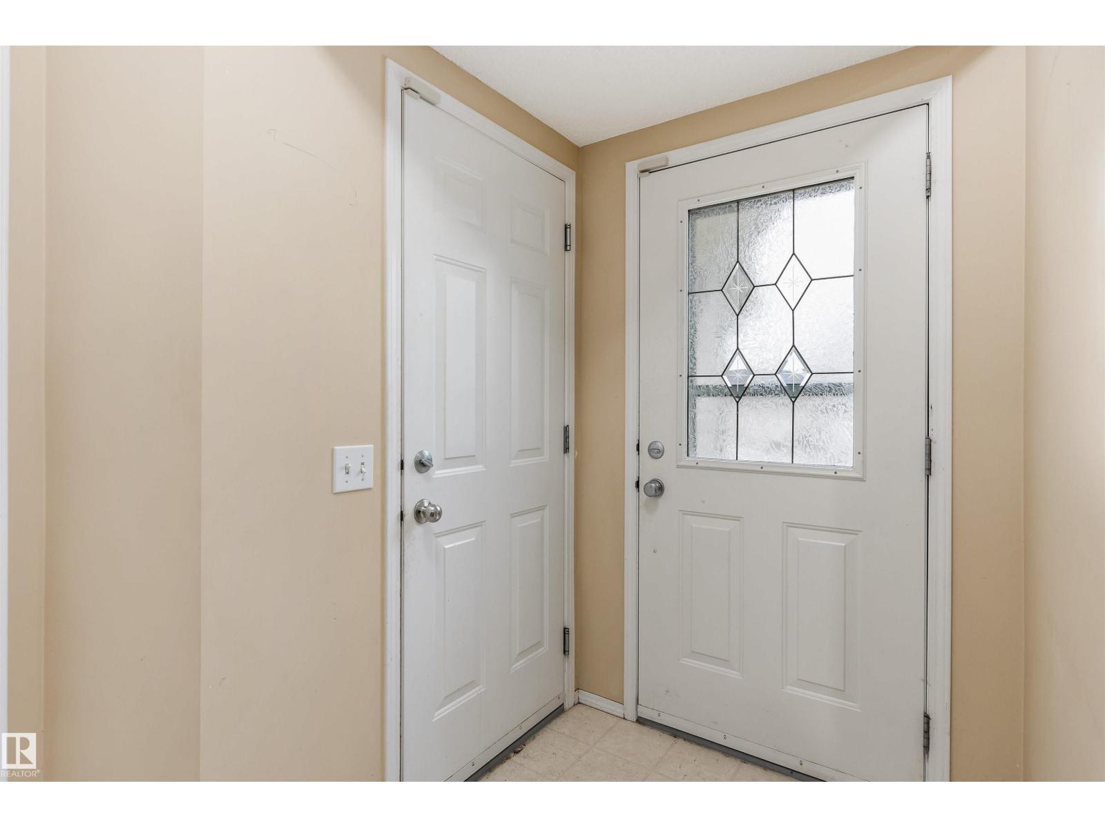 Additional image 3 of 1233 Ormsby Lane NW, Edmonton, AB, T5T6R2