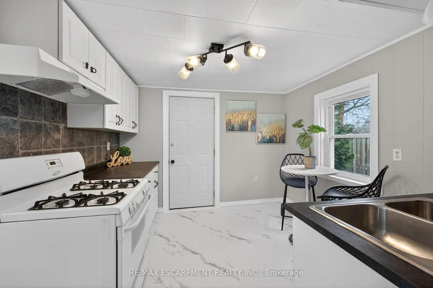 Additional image 10 of 422 Griffith Avenue