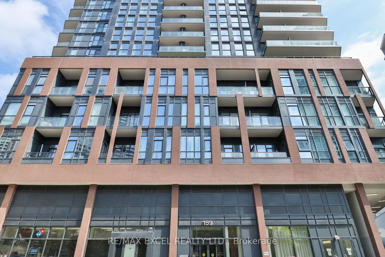 159 Wellesley Street 406