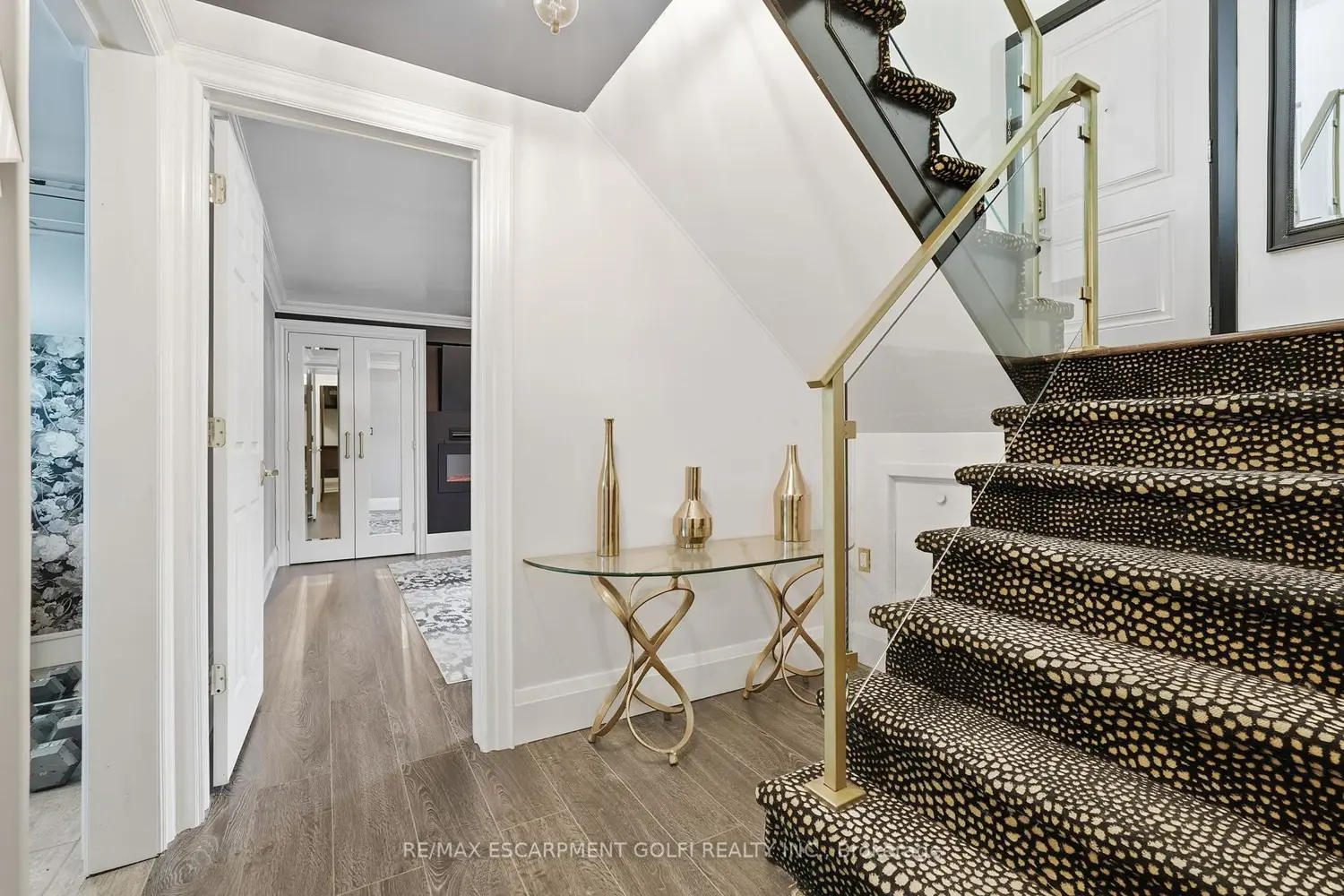 Additional image 9 of 13 Upper Canada Drive