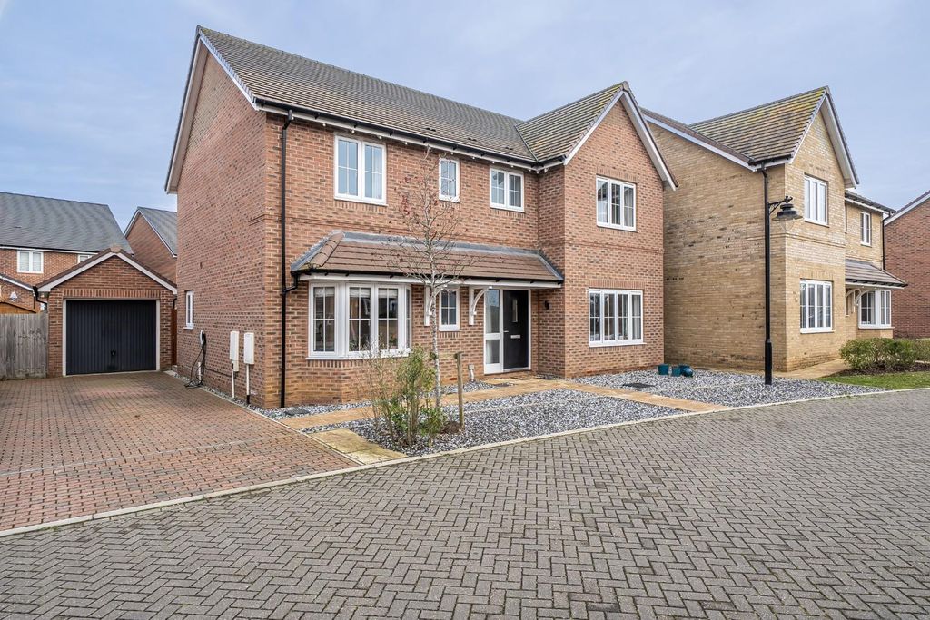 4 bed detached house for saleLewis Corner, Potton SG19