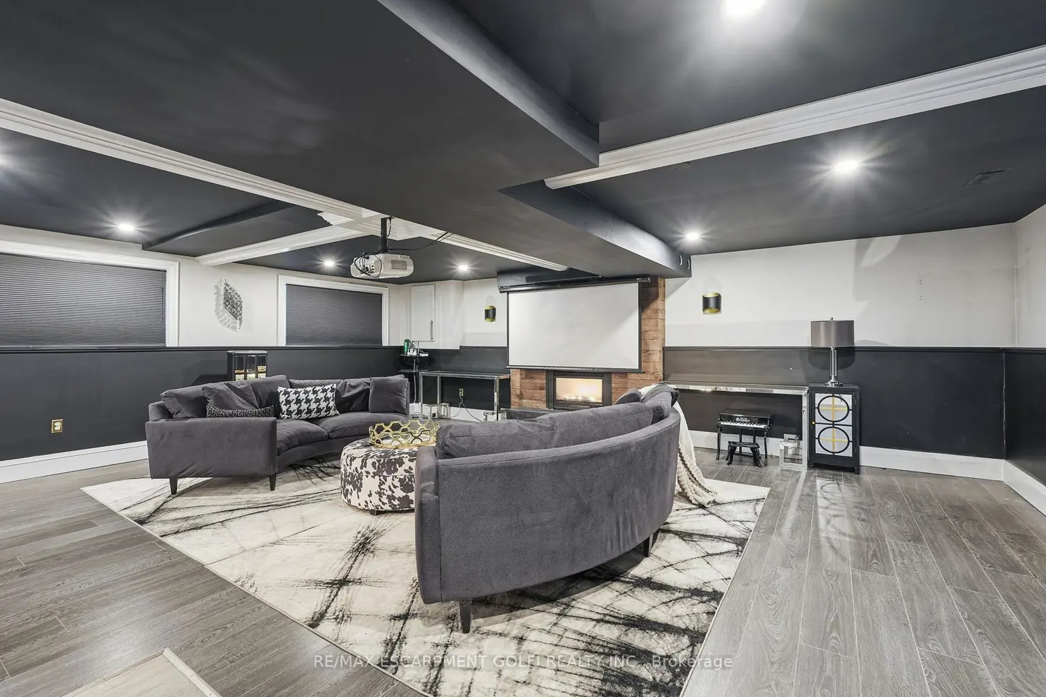 Additional image 12 of 13 Upper Canada Drive