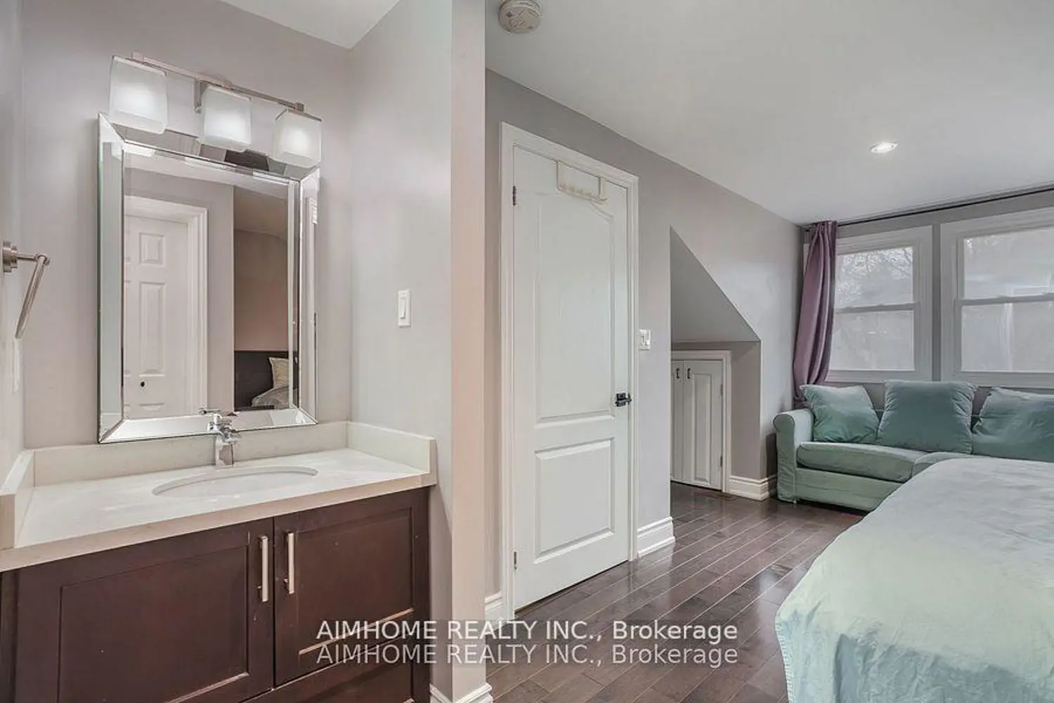 Additional image 16 of 360 R Dundas Street Th#2