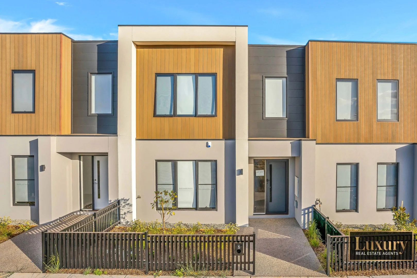 5 Sunflower walk, Bonnie Brook VIC 3335