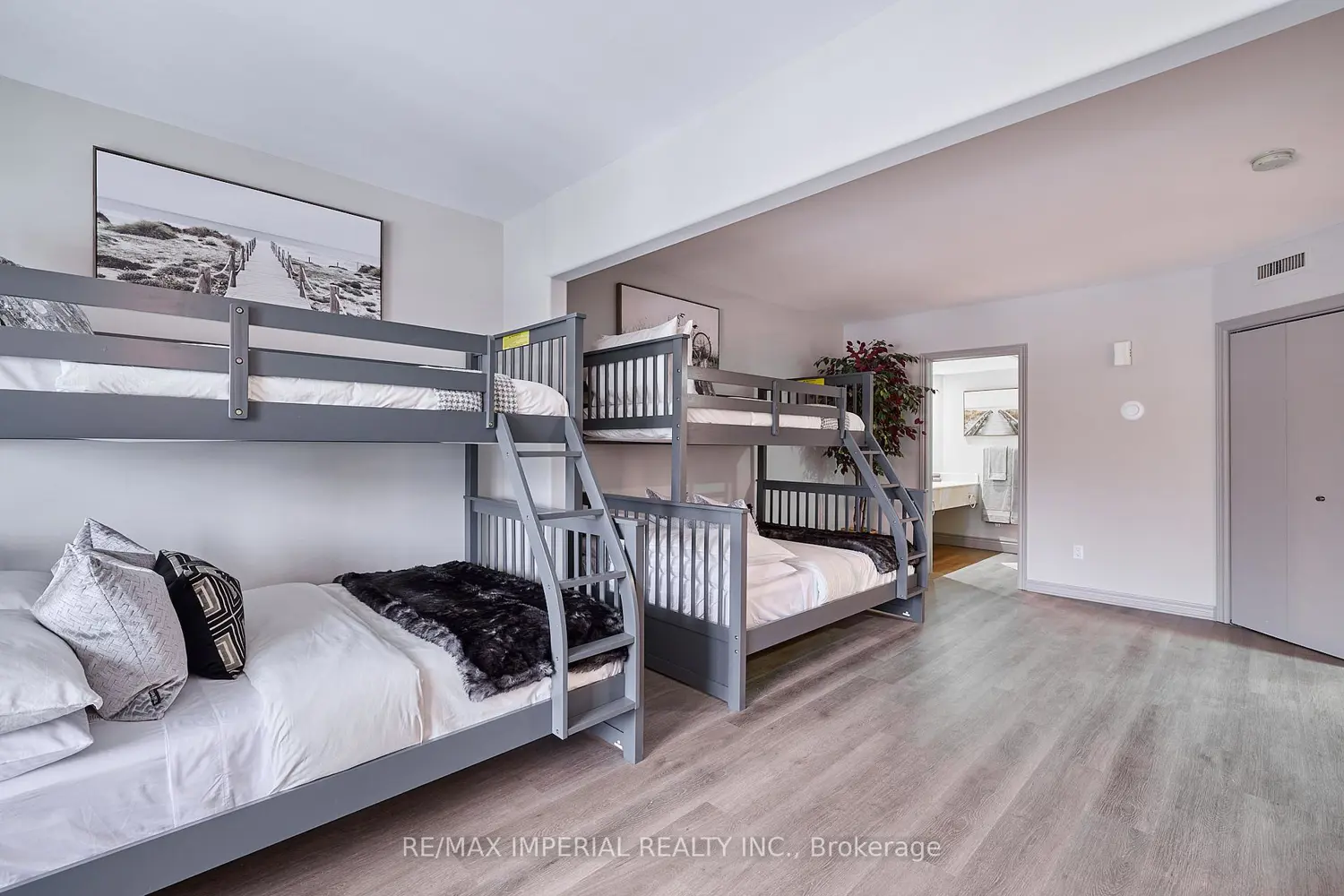 Additional image 6 of 90 Highland Drive 2300