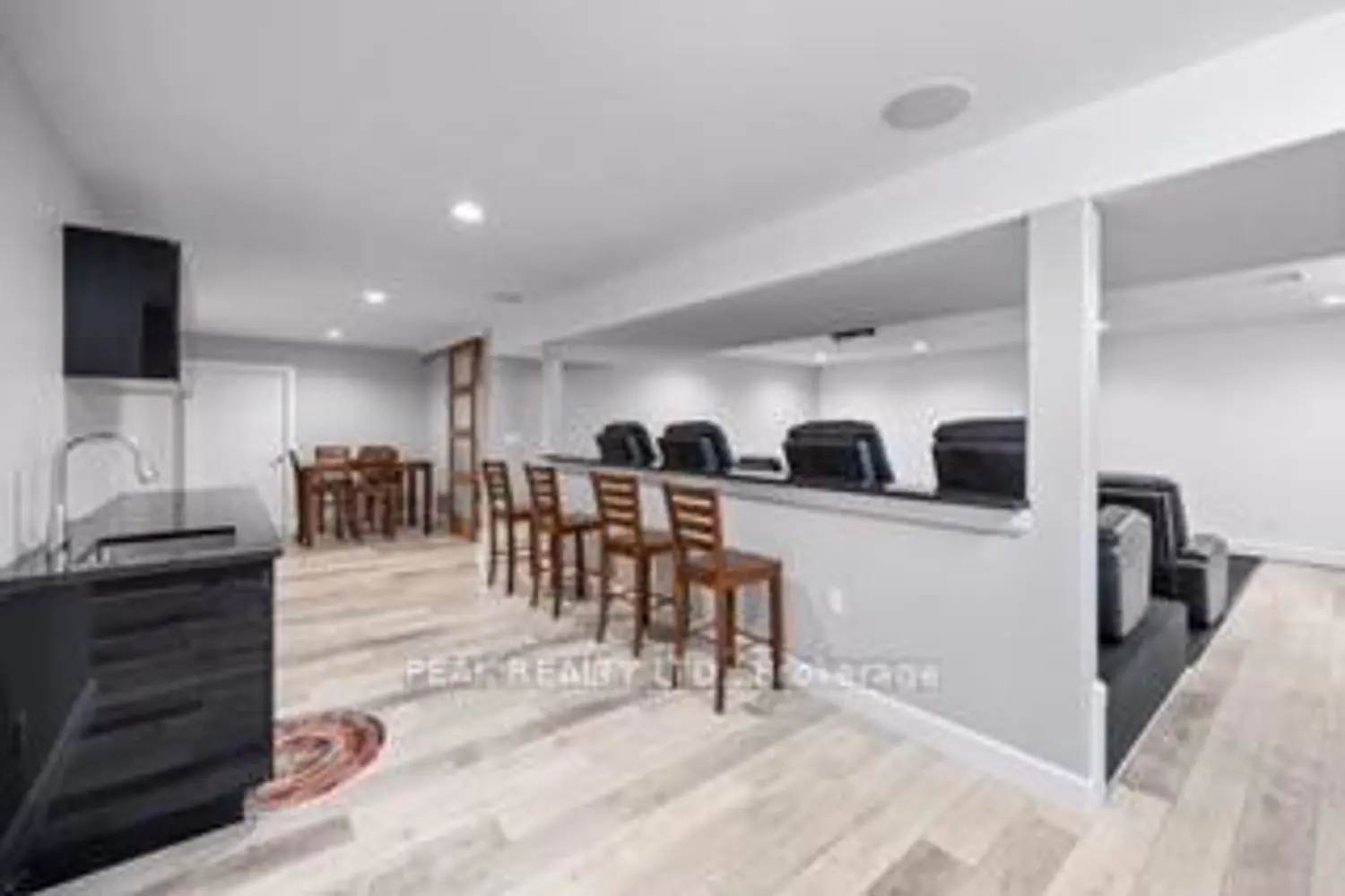 Additional image 8 of 5 Fracas Court